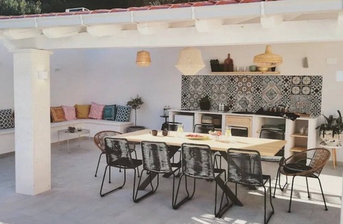 Seget Vranjica Apartment | Chic 125m2 apartment in the villa with pool, close to the beach, sea view, 5km from Trogir