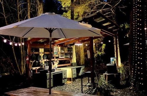 Burnt Ranch RV Rental | Chic 1967 Aristocrat Camper | Glamping (Tub)