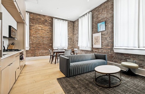 Tulane - Gravier Apartment | Chic 1BR Near Downtown | Parking and Gym Included