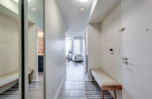 Fort York Apartment | Chic 1BR plus Den Condo with Fast WiFi and Free Parking