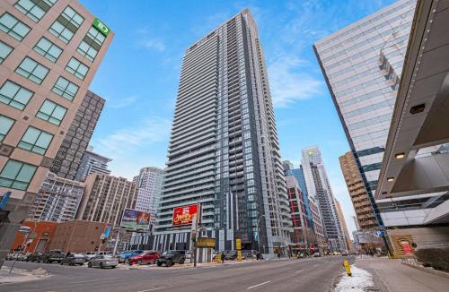 Toronto Entertainment District Apartment | Chic 1BR Suite - Harbourfront Nearby