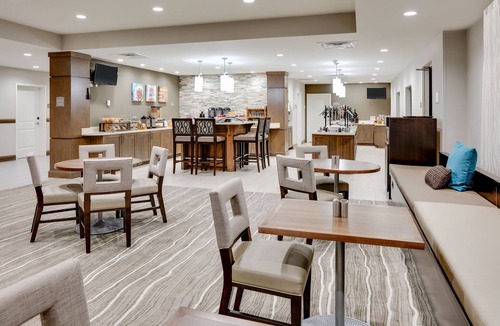 Central Oklahoma City Apartment | Chic 1BR Suite w/Kitchen | Pool + Daily Breakfast