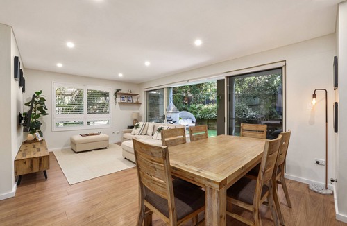 Dee Why Apartment | Chic 2-Bed Dee Why Haven with Backyard & BBQ