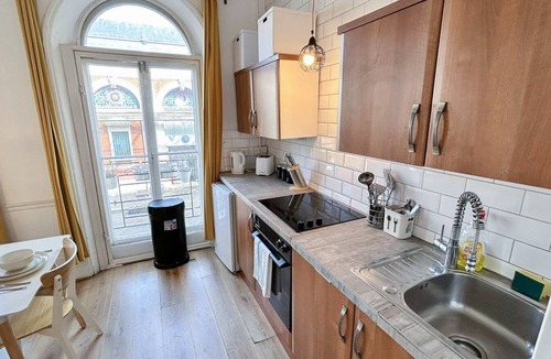 Barbican House | Chic 2-Bed flat in Farringdon, Barbican Centre