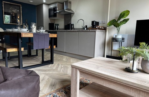 Leeds City Center Apartment | Chic 2-bed loft, Central Leeds