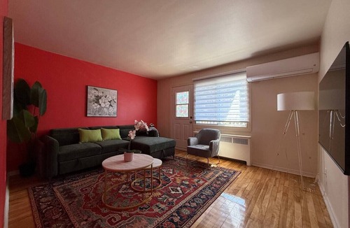 Cote-Des-Neiges—Notre-Dame-De-Grace Apartment | Chic 2 bedroom apartment in Montreal