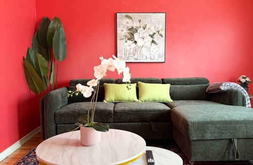 Cote-Des-Neiges—Notre-Dame-De-Grace Apartment | Chic 2 bedroom apartment in Montreal