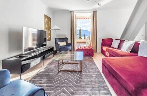 Territet Apartment | Chic 2 bedroom apartment near Chillion castle