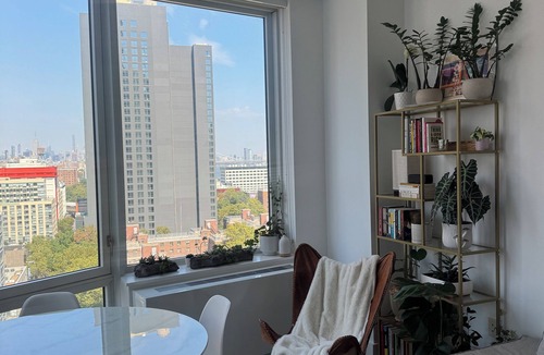 Downtown Brooklyn Apartment | Chic 2-bedroom apartment overlooking Manhattan