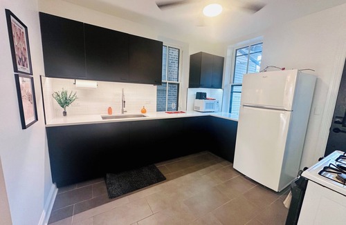 West Bucktown Apartment | Chic 2-bedroom apartment w/free parking, quiet Bucktown, Walker/Biker paradise