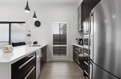 Keilor Downs House | Chic 2 Bedroom Keilor