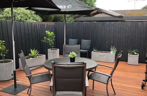 Keilor Downs House | Chic 2 Bedroom Keilor