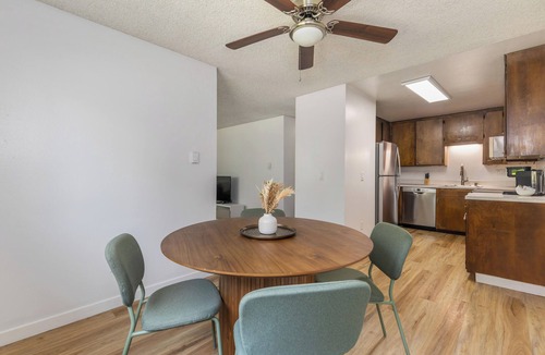 Picnic Point-North Lynnwood House | Chic 2 bedroom Lynnwood Nest w/Kitchen & Yard