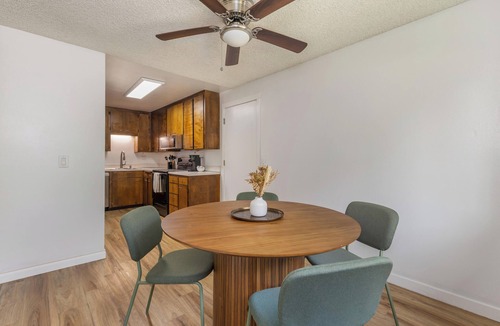 Picnic Point-North Lynnwood House | Chic 2 bedroom Lynnwood Nest w/Kitchen & Yard