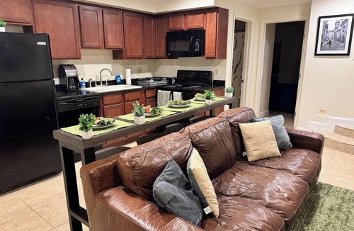 Columbia Heights House | Chic 2-bedroom townhome with WiFi and AC in vibrant Columbia Heights in DC