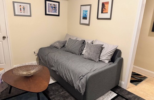 Columbia Heights House | Chic 2-bedroom townhome with WiFi and AC in vibrant Columbia Heights in DC