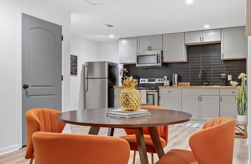 Clarkdale Apartment | Chic 2 bedroom w/free parking