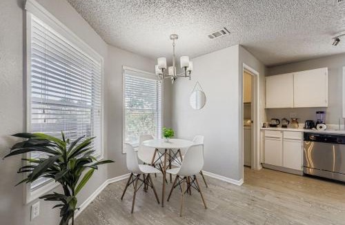 Milwood Apartment | Chic 2B - 2BA Getaway - Cedar Park - North Austin