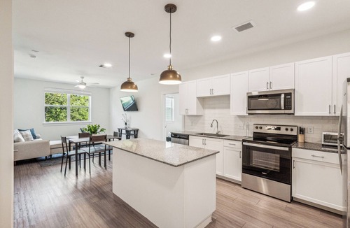 Austin Apartment | Chic 2Br Apartment I Properties by Preston