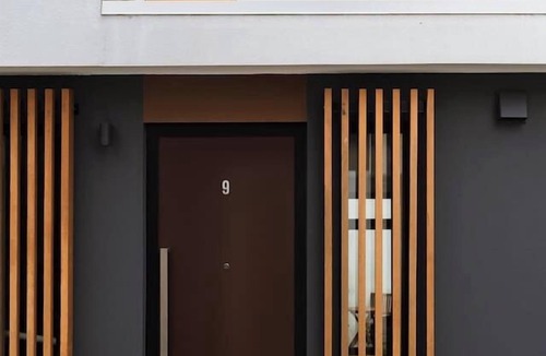 Te Aro Apartment | Chic 2BR Apartment | Secure Gated Complex in CBD