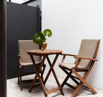 Te Aro Apartment | Chic 2BR Apartment - Secure Gated Complex in CBD