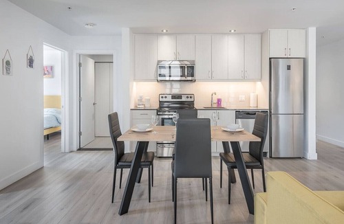 Cite Multimedia Apartment | Chic 2BR Balcony Old Port & Downtown + Parking