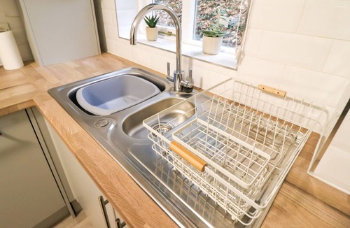 Bishop's Stortford Apartment | Chic 2BR Flat in Bishop's Stortford