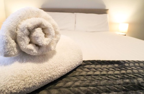 Bishop's Stortford Apartment | Chic 2BR Flat in Bishop's Stortford