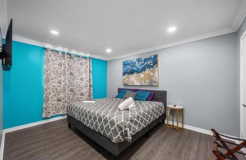 Neartown Apartment | Chic 2BR Haven in Midtown - Prime Location