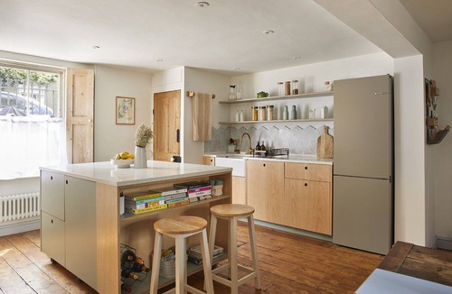 Homerton Apartment | Chic 2BR House in Trendy Hackney