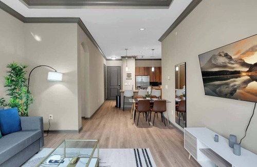 Brady Arts District Apartment | Chic 2BR- Pool,Gym,Parkng,Near BOK Ctr&Arts Dstrct