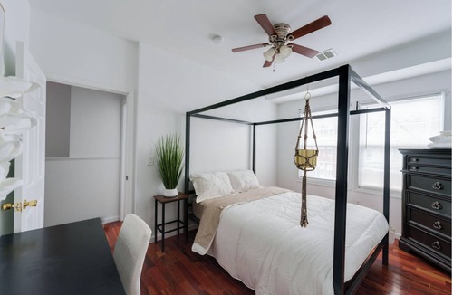 Jersey City House | Chic 3 bedroom apartment. (Upstairs Unit)