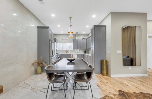 Farmington Hills Apartment | Chic 3-Bedrooms Haven Dream Home Farmington Hills