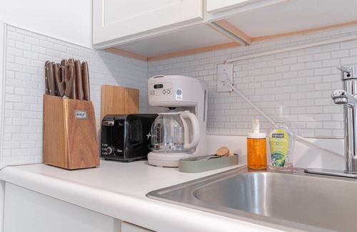 Rose Hill Apartment | Chic 3Bd 1Bth Near Empire State