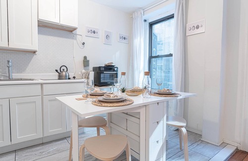 Rose Hill Apartment | Chic 3Bd 1Bth Near Empire State