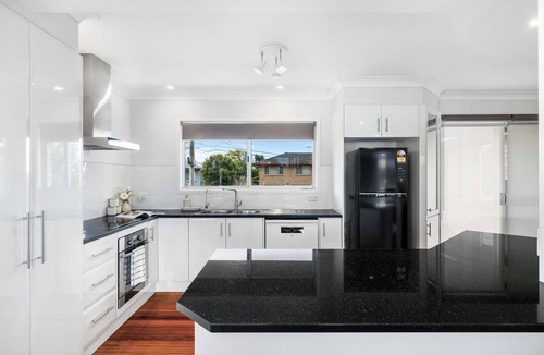 Rochedale South House | Chic 3BR Home with Pool in Rochedale South