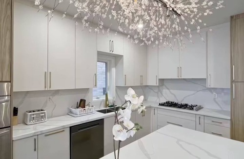Markham House | Chic 4-Bedrooms & 4.5 Bathrooms Executive Home with Luxury Finishes