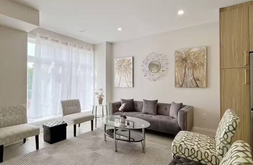 Markham House | Chic 4-Bedrooms & 4.5 Bathrooms Executive Home with Luxury Finishes