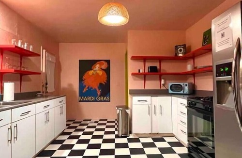 Downtown Oklahoma City House | Chic 50s Time Capsule Downtown/OU Med/OK Capitol