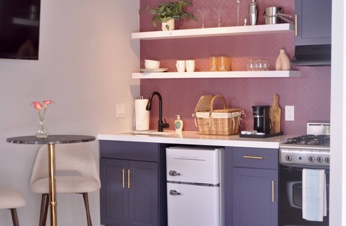 Warm Sands Apartment | Chic Adults-Only Oasis with Pool