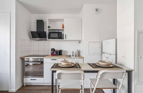 Bondy Apartment | Chic and brand-new studio near Paris