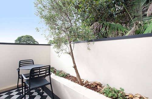 Lewisham Apartment | Chic and Characterful Studio Apartment