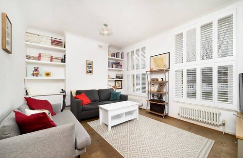 Belsize Park Apartment | Chic and comfortable London 2BR home