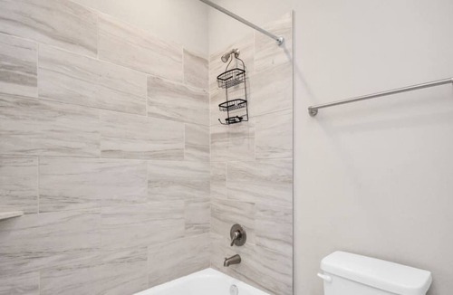 Spring Branch West Apartment | Chic and Comfortable 1 Bedroom