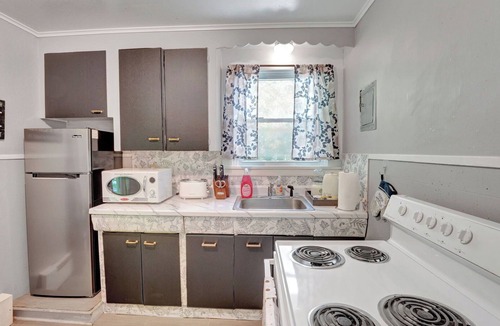 Rochester Apartment | Chic and Comfy apartment centralized in Rochester