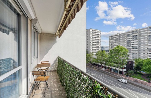 Levallois-Perret Apartment | Chic and confortable apart, with parking and balcony