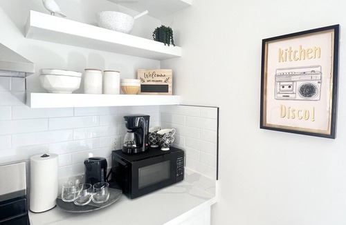 West Hill House | Chic and Cosy 2 Bedroom West Hill Bungalow