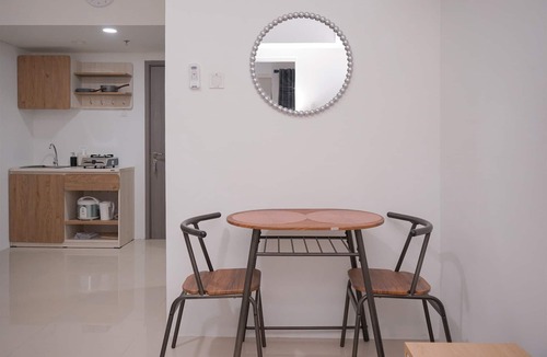 Pondok Aren Apartment | Chic And Cozy 1Br Tamansari Bintaro Mansion Apartment