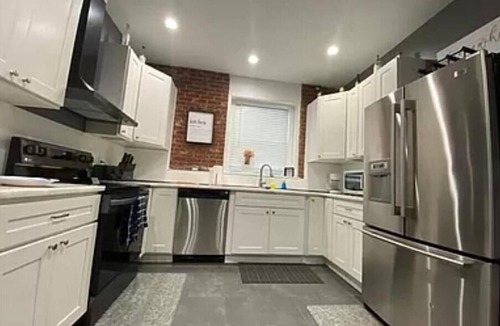 Allentown Apartment | Chic and Cozy 2-Bedroom Retreat