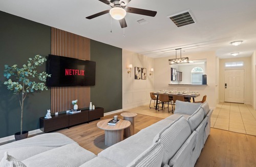 Humble House | Chic and Cozy 5 bedroom house w 10 minutes to IAH